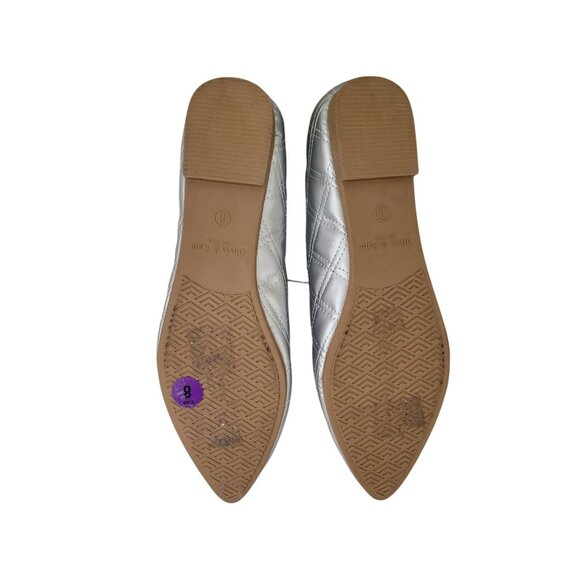 NWT Olivia & Kate Women's Silver Quilted Pointed Toe Ballet Flats Size 8 - Picture 7 of 10